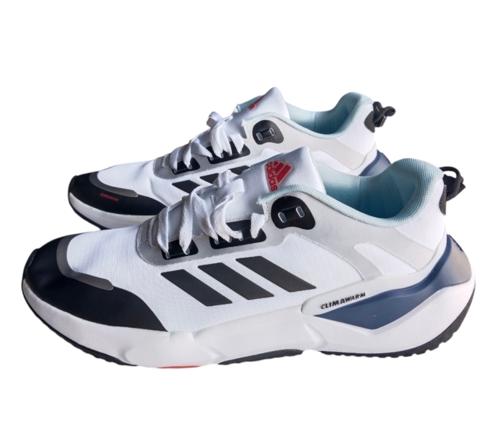 Sport shoes