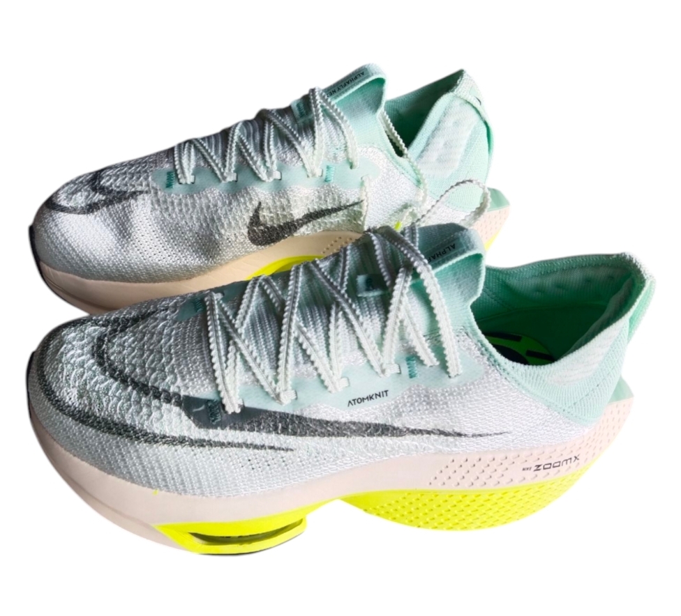 Sport shoes