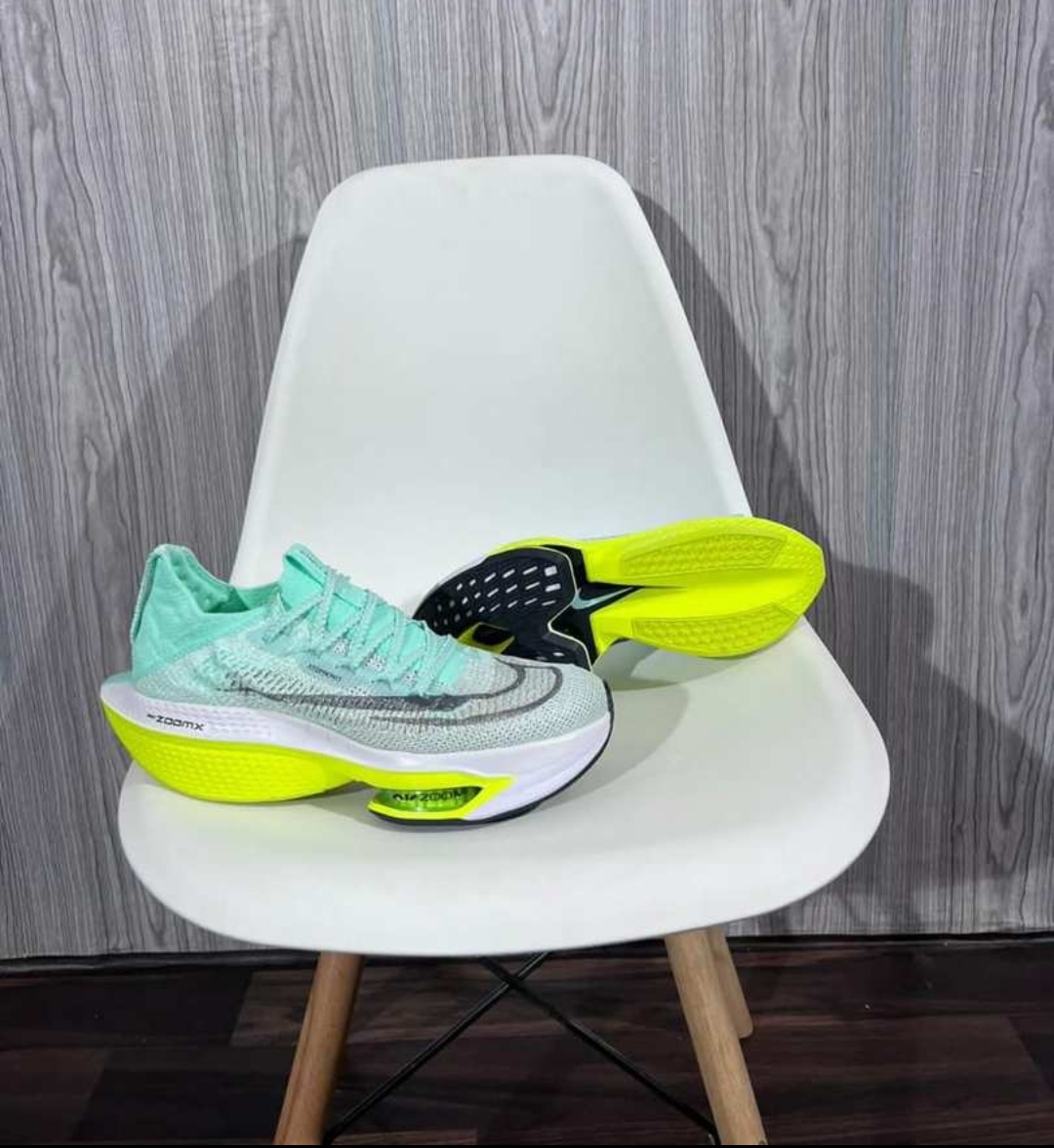Sport shoes