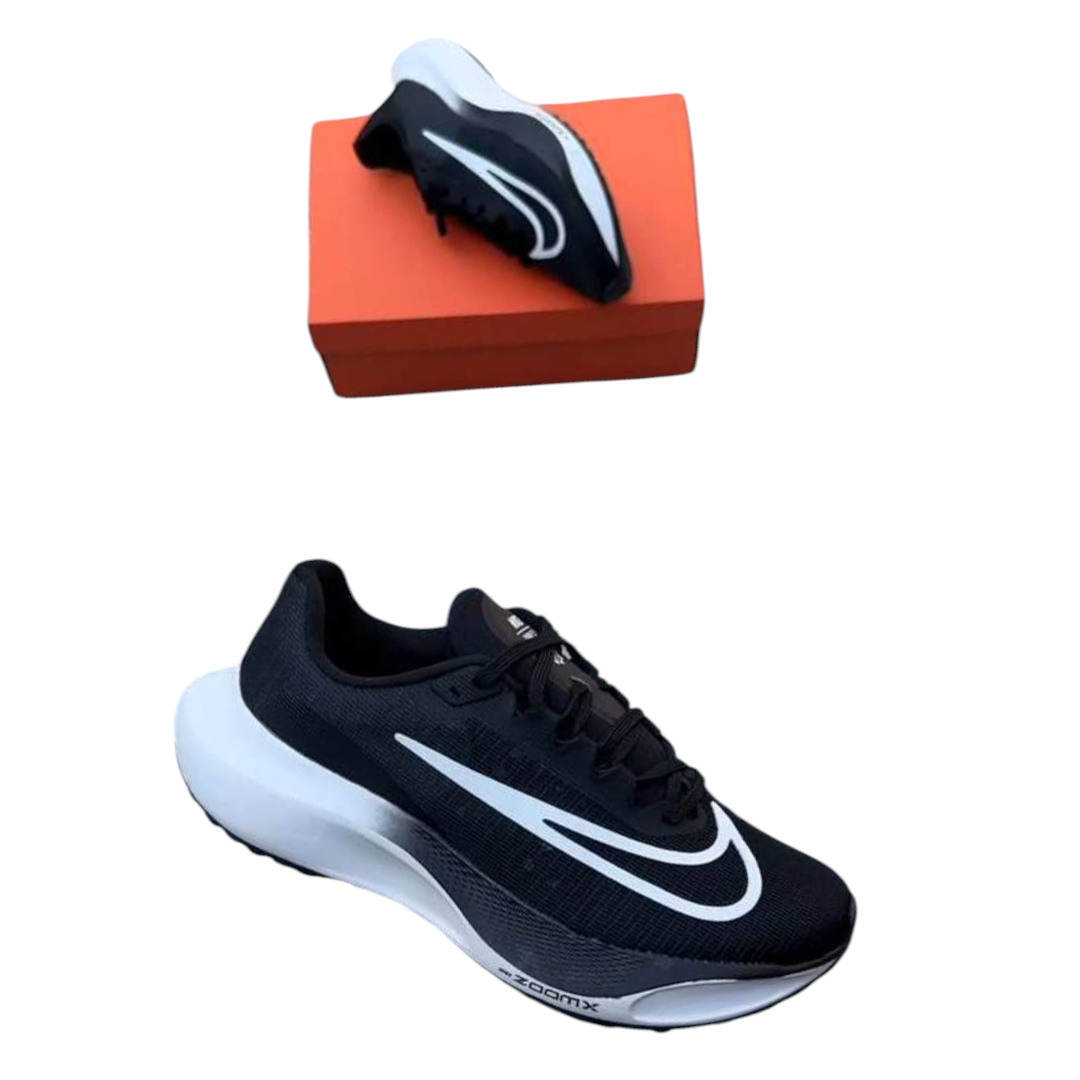 Sport shoes